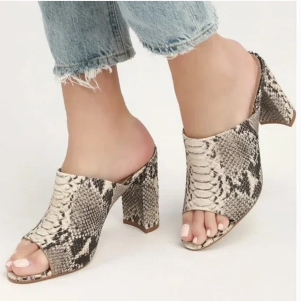 Steve Madden Cream & Black Esmeralda Snakeskin Peep Toe Mules / Slip On Sandals